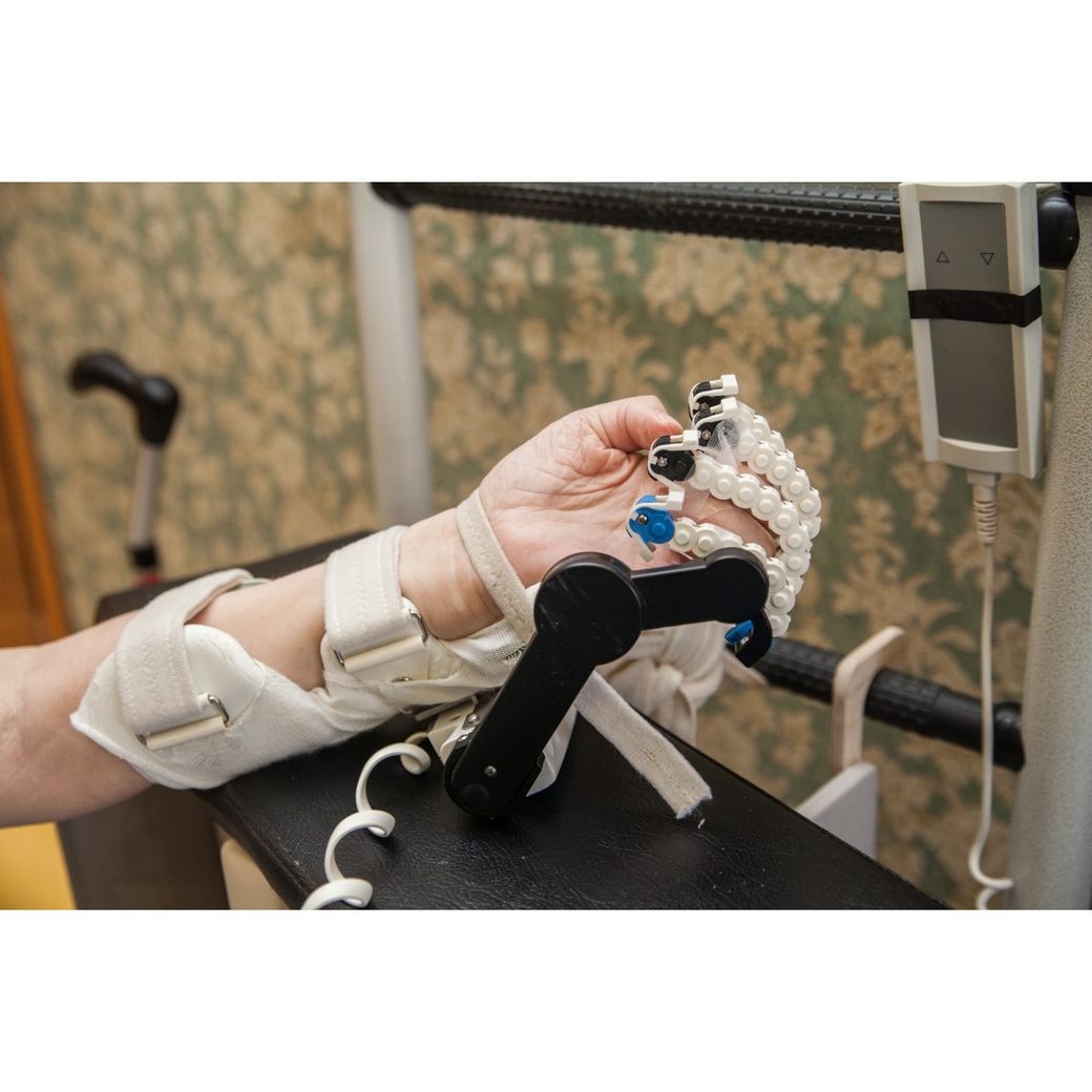 Аппарат для разработки сустава кисти ARTROMOT F