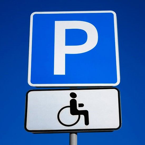 Дорожный знак Парковка для инвалидов. Полный комплект для установки