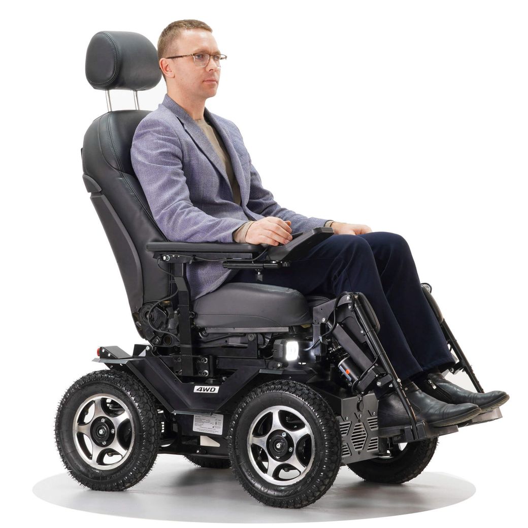Кресло-коляска с электроприводом высокой проходимости Caterwil Ultra 4WD Lux