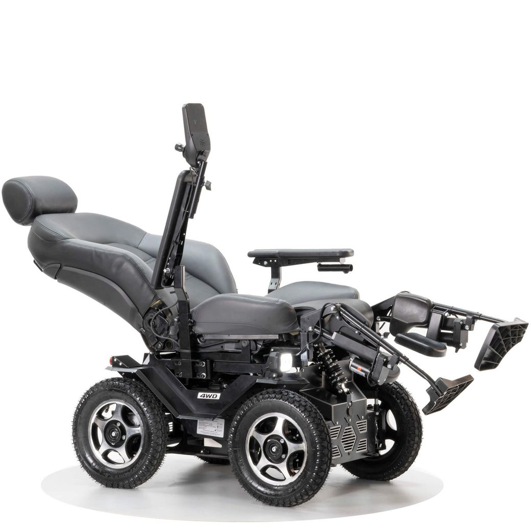 Кресло-коляска с электроприводом высокой проходимости Caterwil Ultra 4WD Lux