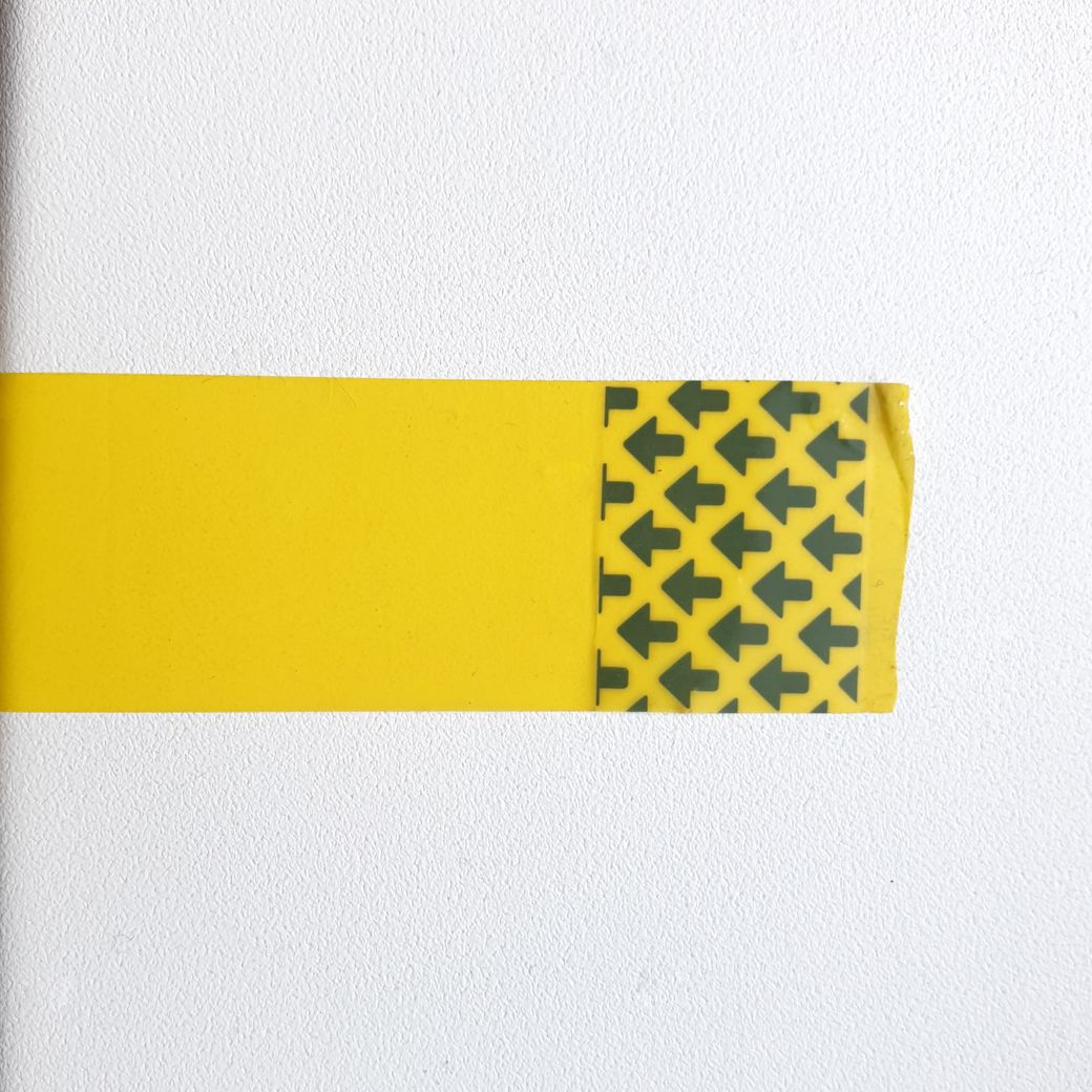 Контрастная лента для маркировки дверных проемов и ступеней 25 мм