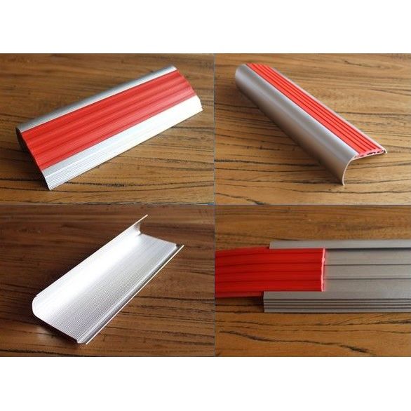 Накладка на ступени HS-D65 угловая противоскользящая