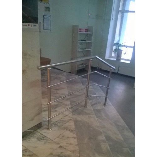 Перила на стойках с 3 ригелями