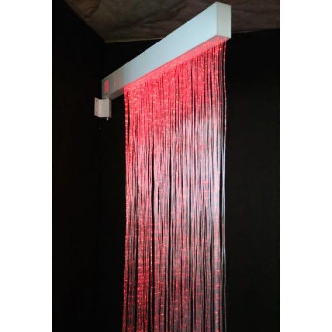 Фиброоптическая занавесь (150 волокон) на подвижном карнизе с интерактивным источником света