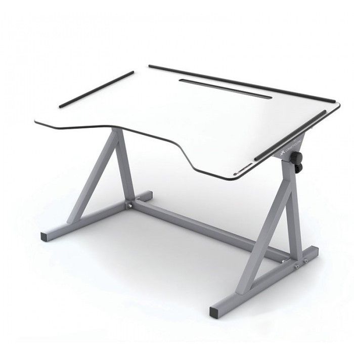 Парта для инвалидов с вырезом, изменяемым углом наклона столешницы