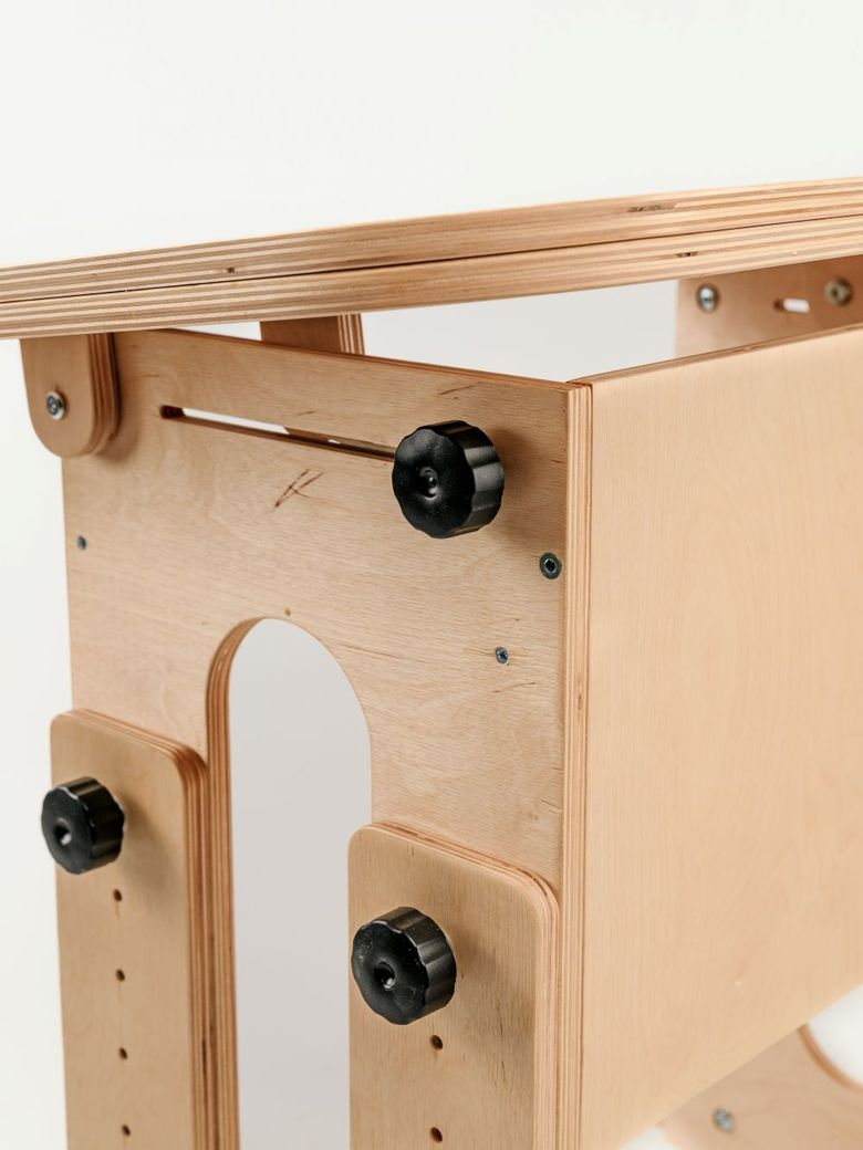 Столик регулируемый для опор функциональных Дикобраз, размеры 1-2