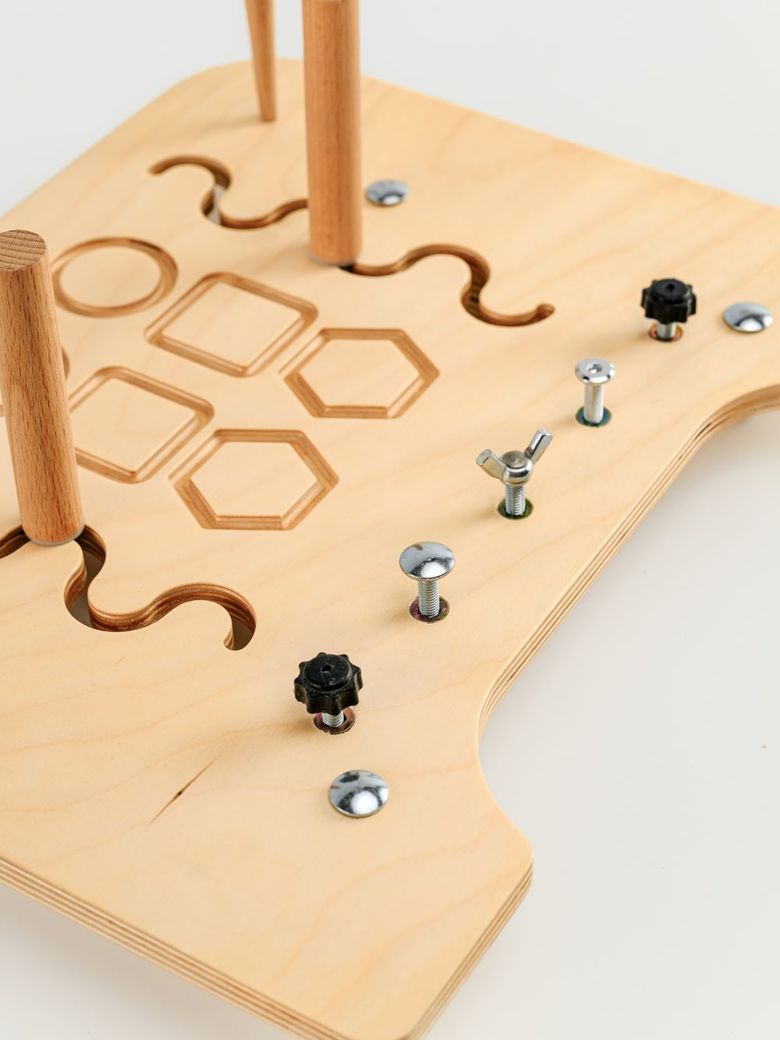 Столик с тренажерами опоры Полосатик исп.1, 2, размер 3