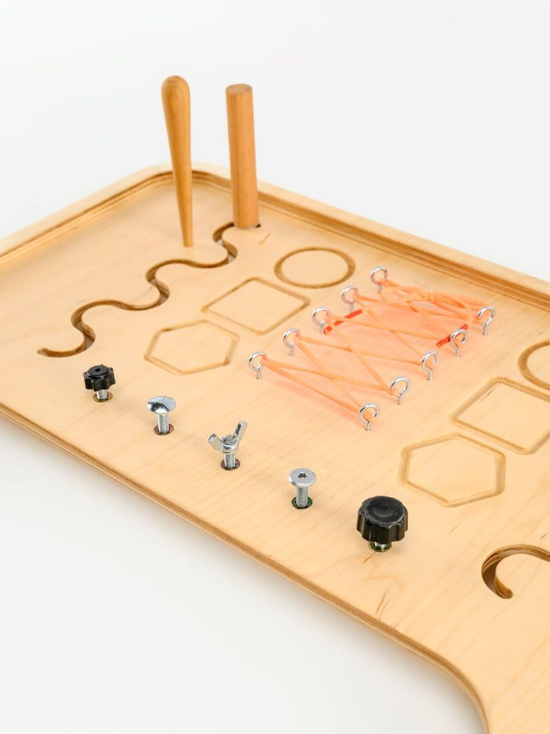 Столик с тренажерами опоры Дикобраз, размеры 1-2