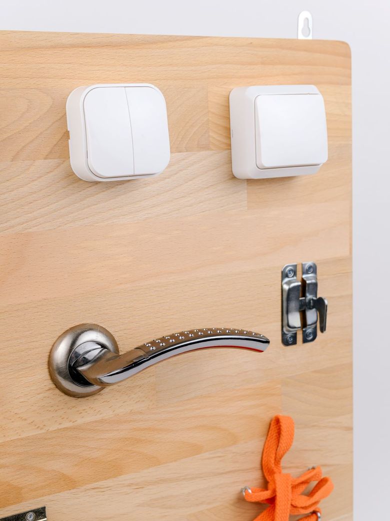 Панель настенная с тренажерами 201.3