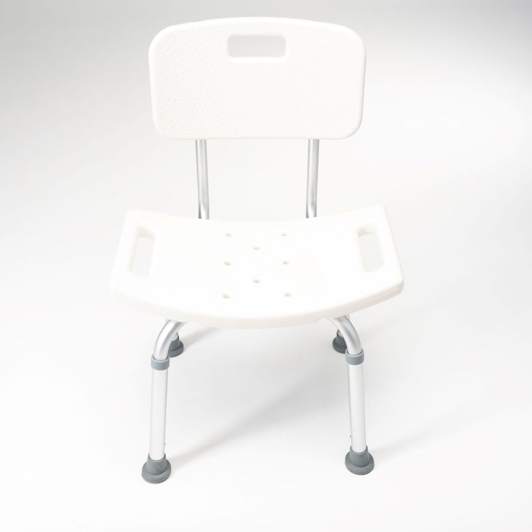 Стул со спинкой в ванную СапСит 300