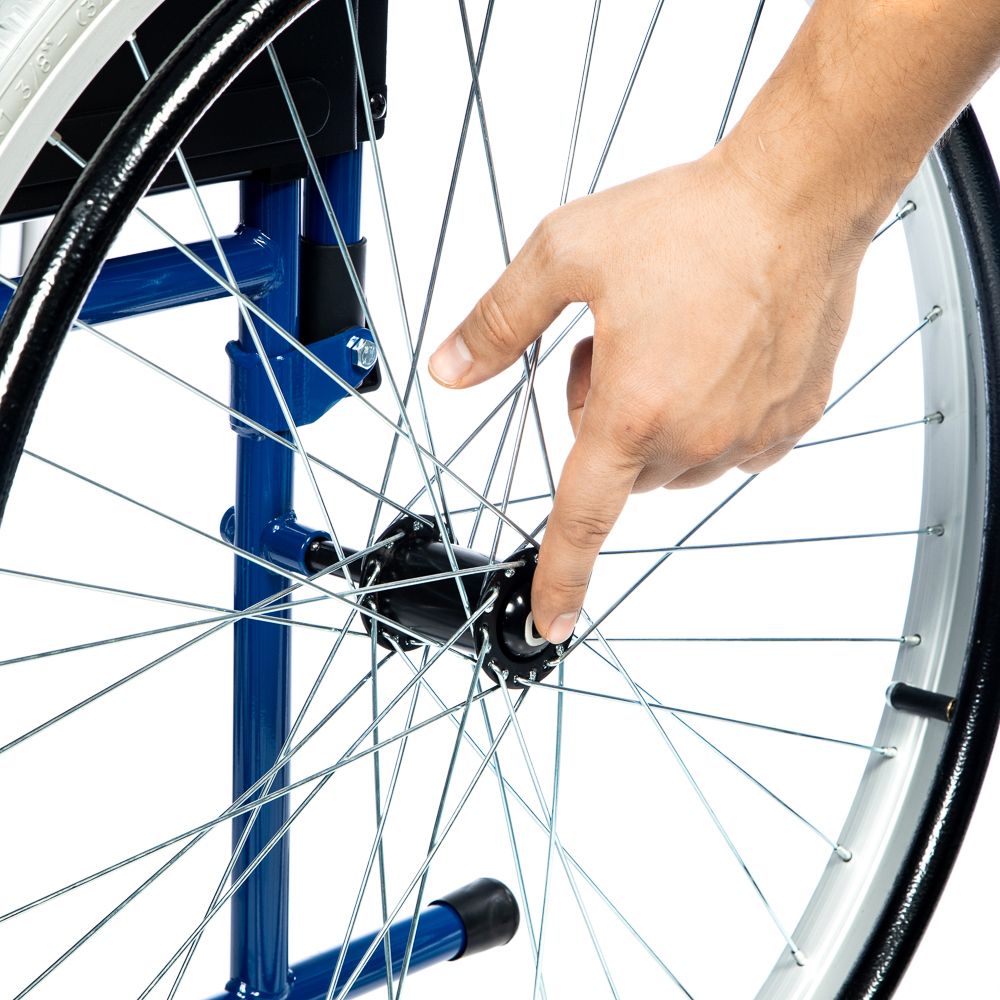 Кресло-коляска с санитарным оснащением TU 55