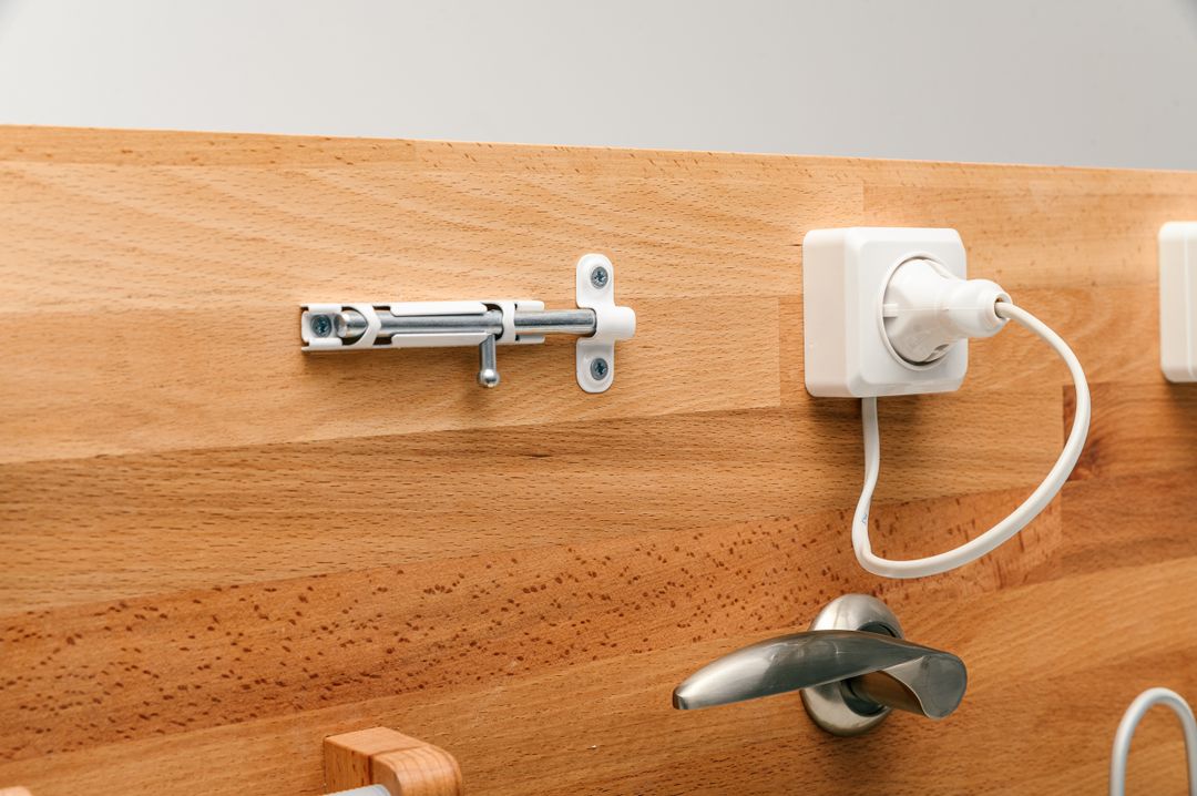 Панель настенная с тренажерами 201.1