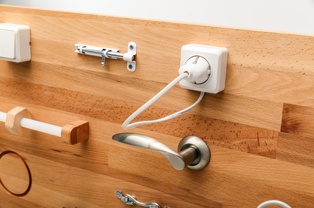 Панель настенная с тренажерами 201.1