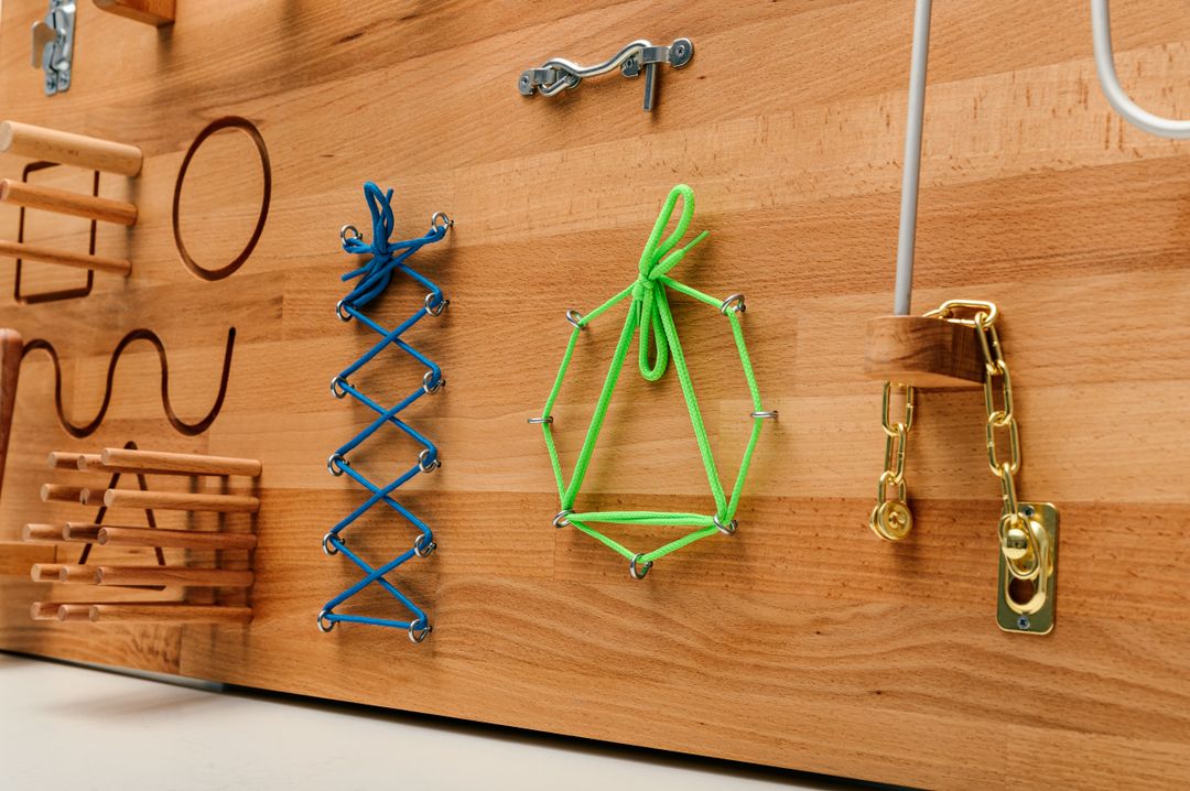 Панель настенная с тренажерами 201.1