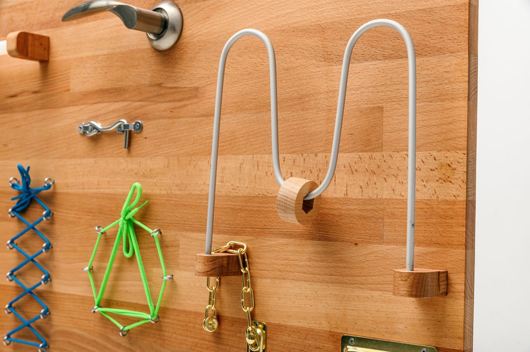 Панель настенная с тренажерами 201.1