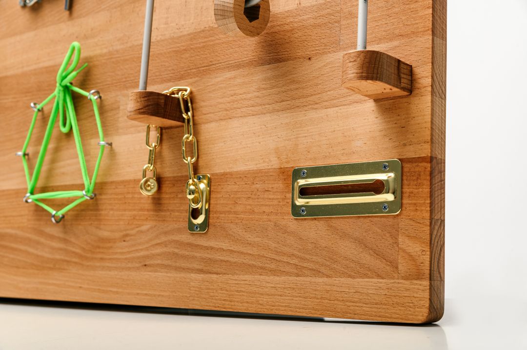 Панель настенная с тренажерами 201.1