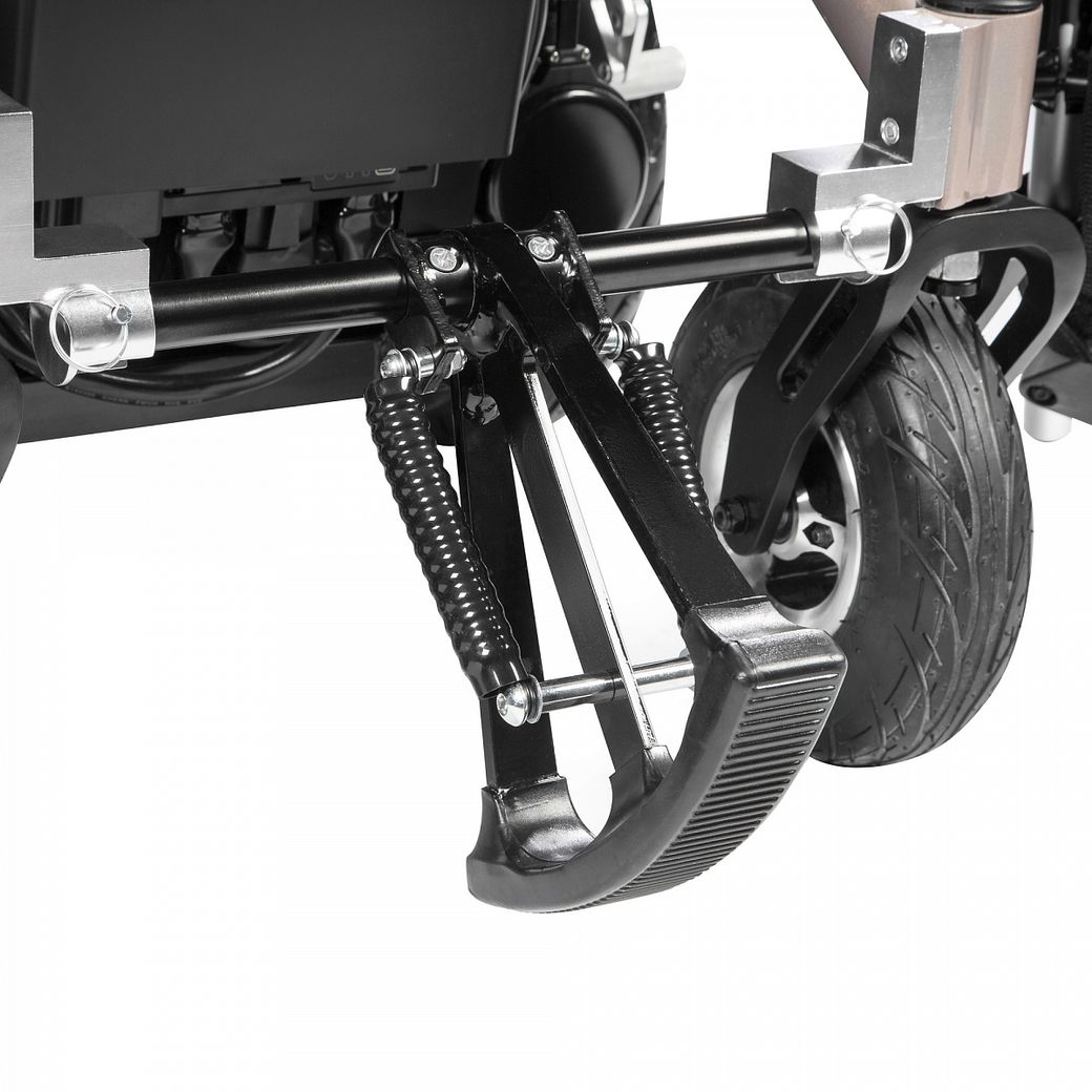 Кресло-коляска для инвалидов  с электроприводом Pulse 210