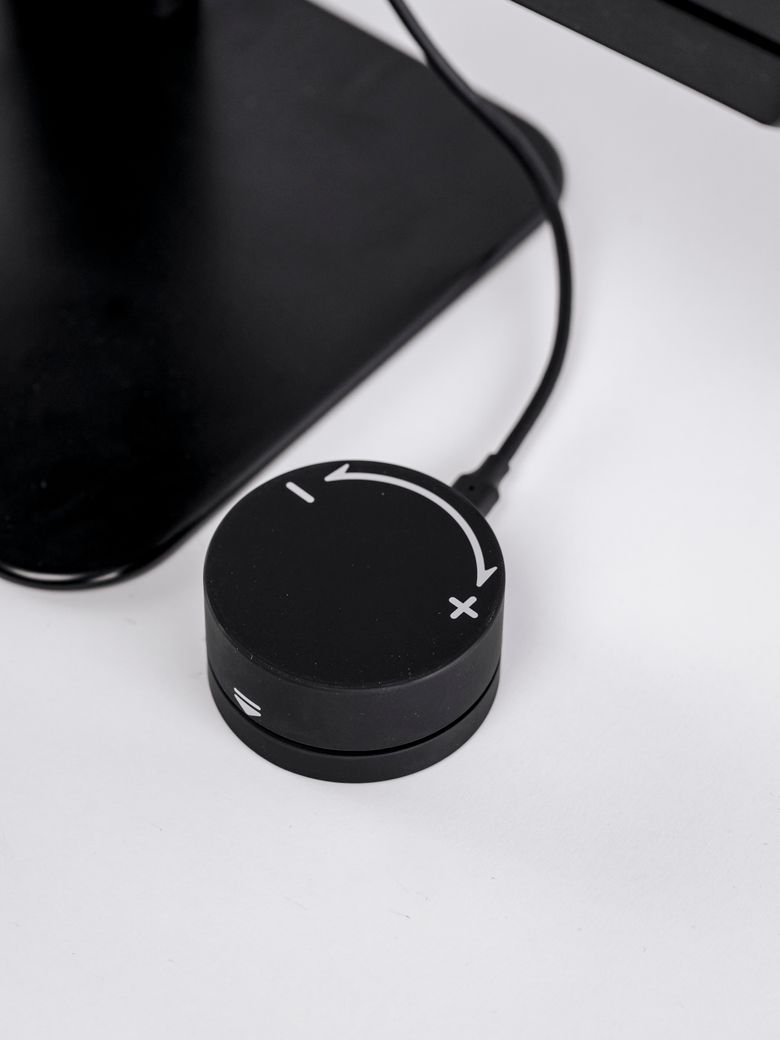 Электронный стационарный видеоувеличитель Luna Eye