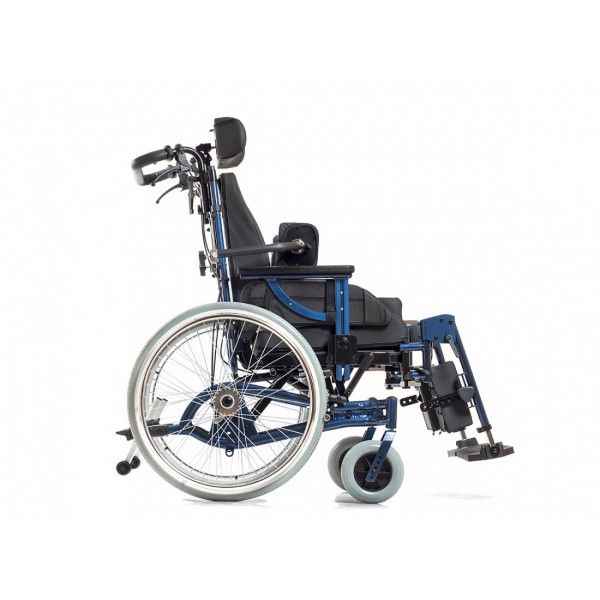Функциональное кресло-коляска для инвалидов Delux 580