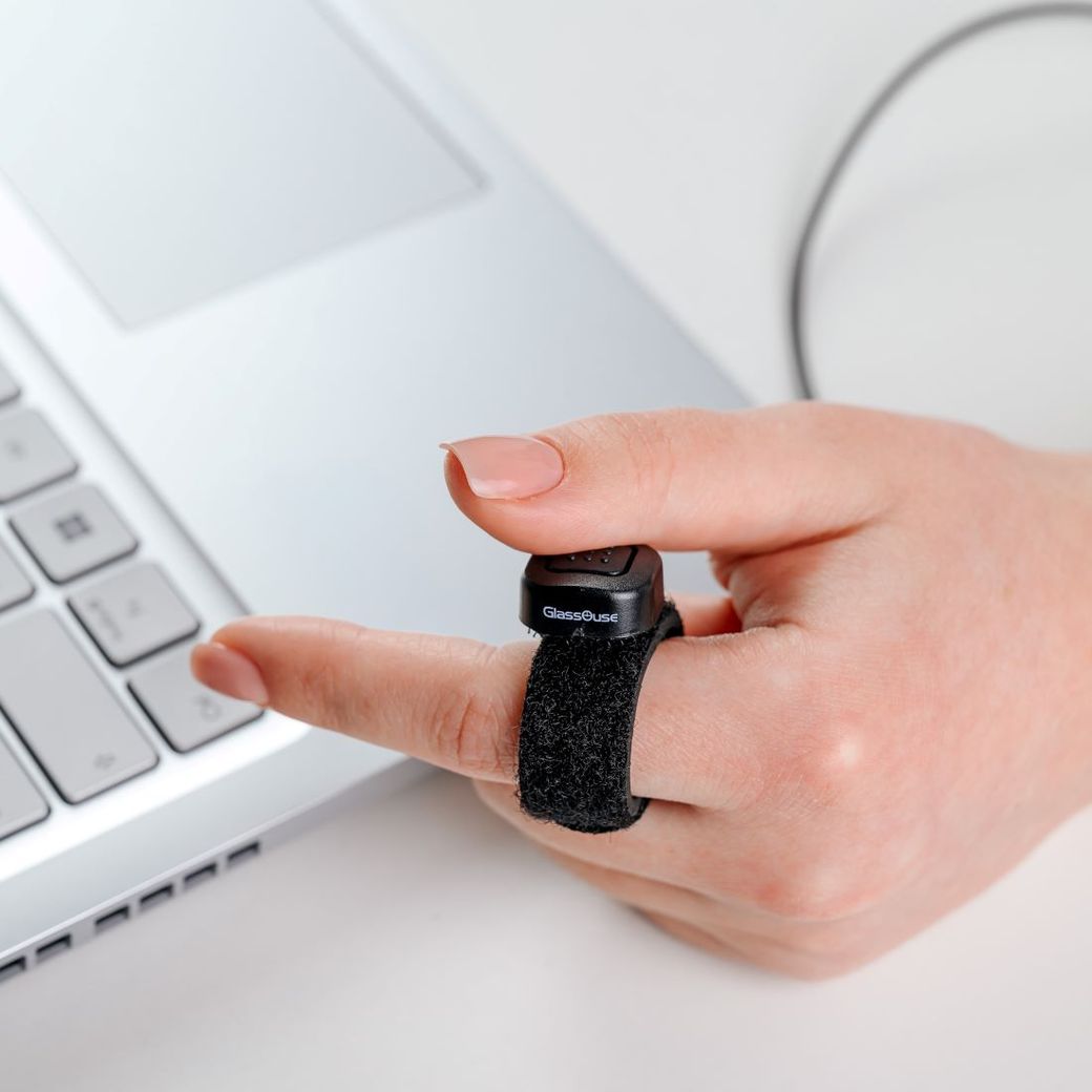 Finger Switch (пальцевой переключатель для системы айтрекинга)