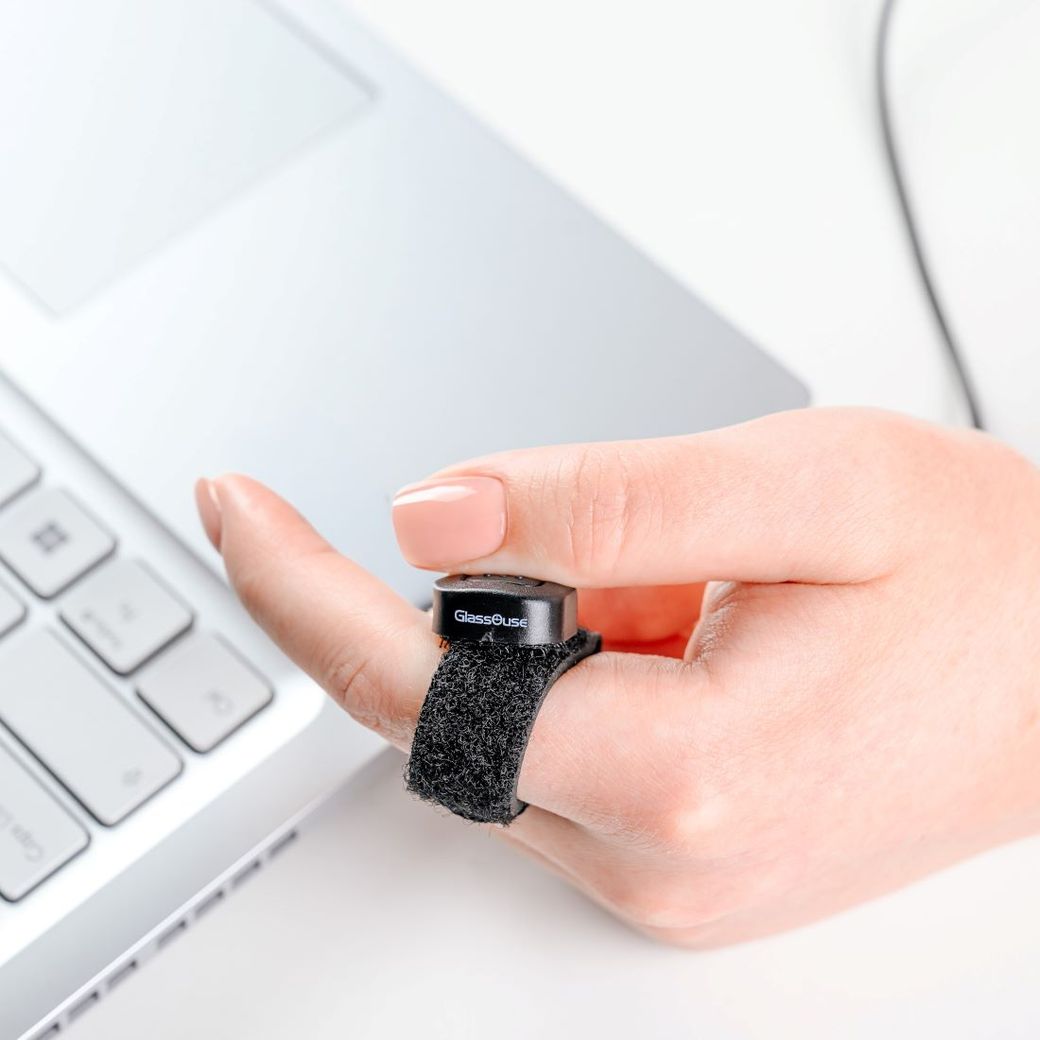 Finger Switch (пальцевой переключатель для системы айтрекинга)