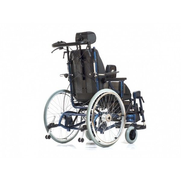 Функциональное кресло-коляска для инвалидов Delux 580