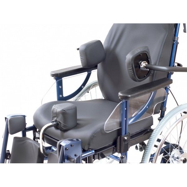 Функциональное кресло-коляска для инвалидов Delux 580