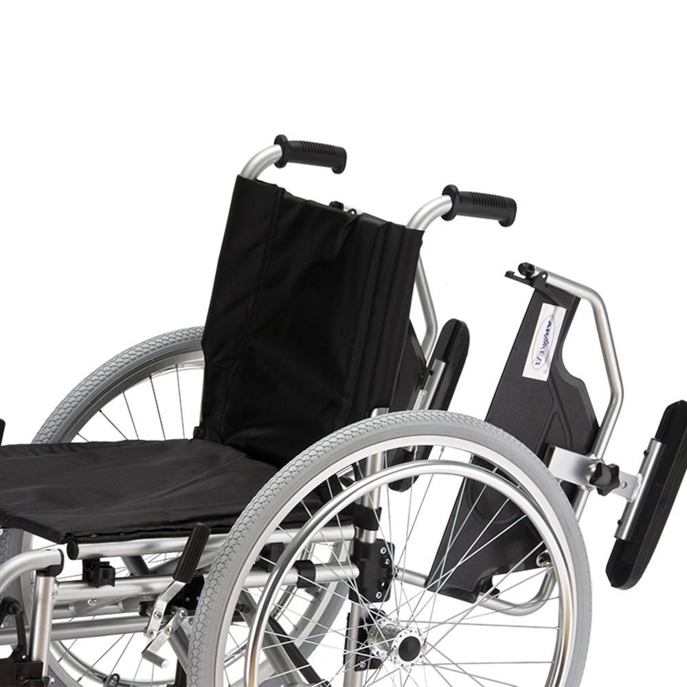 Кресло-коляска для инвалидов FS959LQ