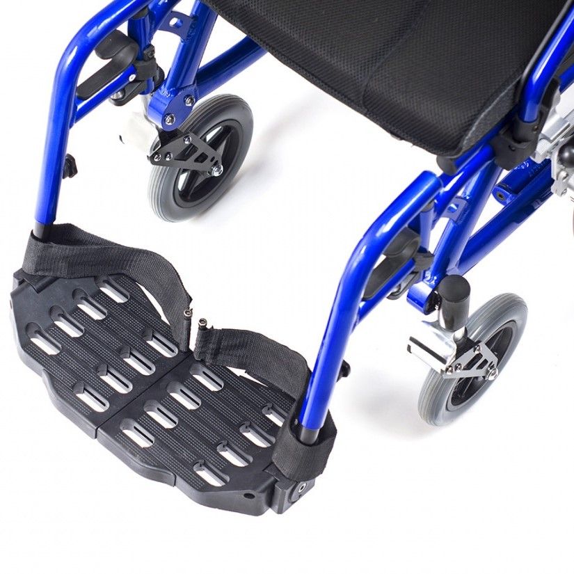 Функциональное кресло-коляска для инвалидов Delux 530