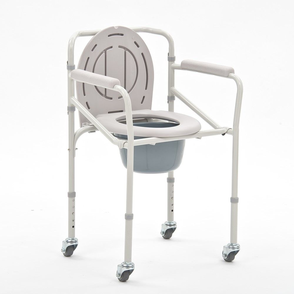 Стул с санитарным оснащением для инвалидов FS693