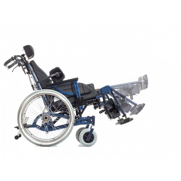 Функциональное кресло-коляска для инвалидов Delux 580