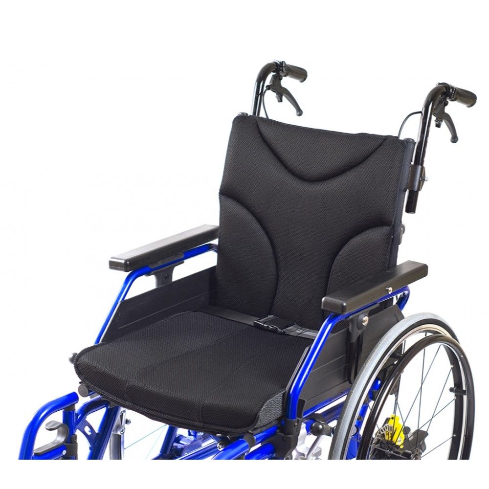 Функциональное кресло-коляска для инвалидов Delux 530