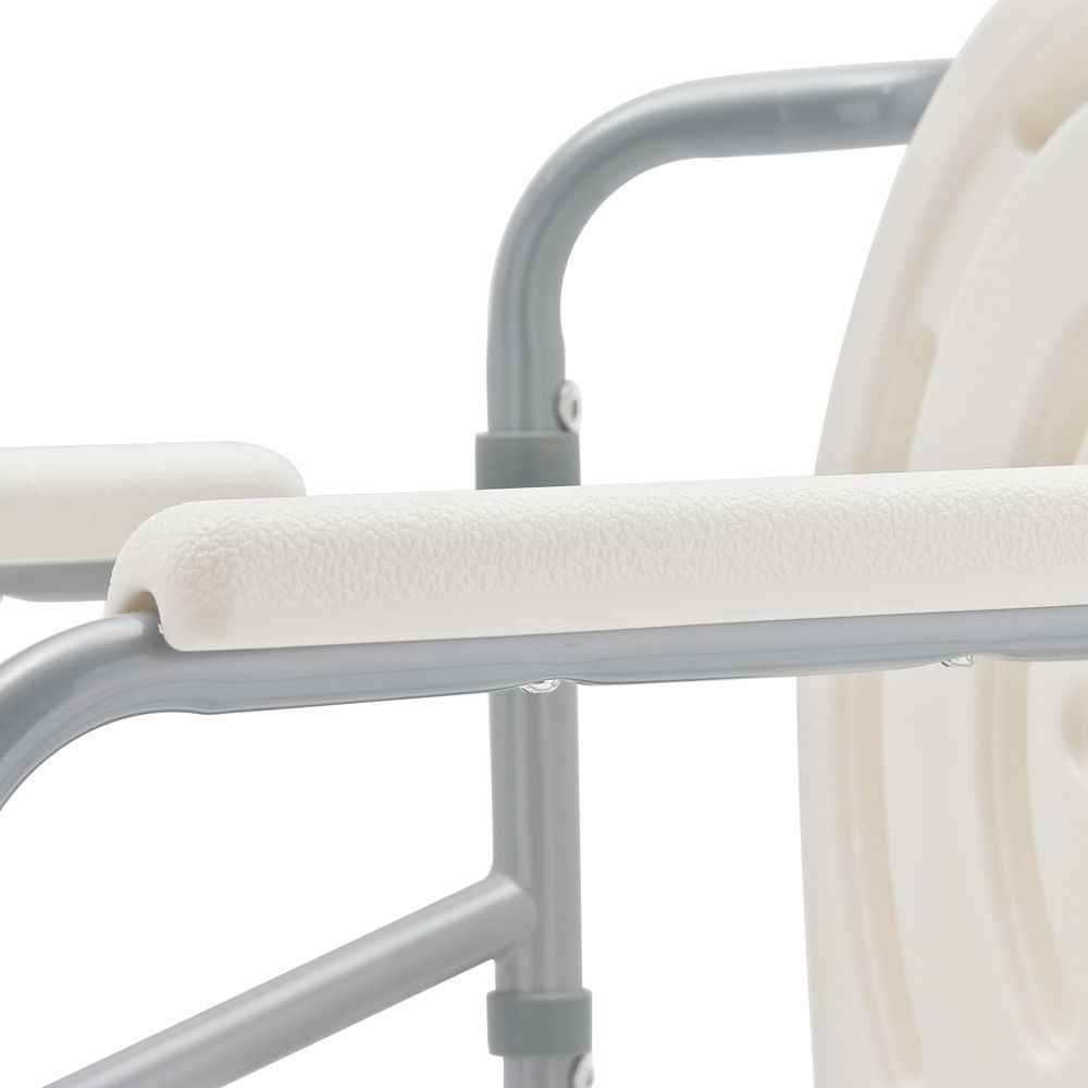 Стул с санитарным оснащением для инвалидов FS696