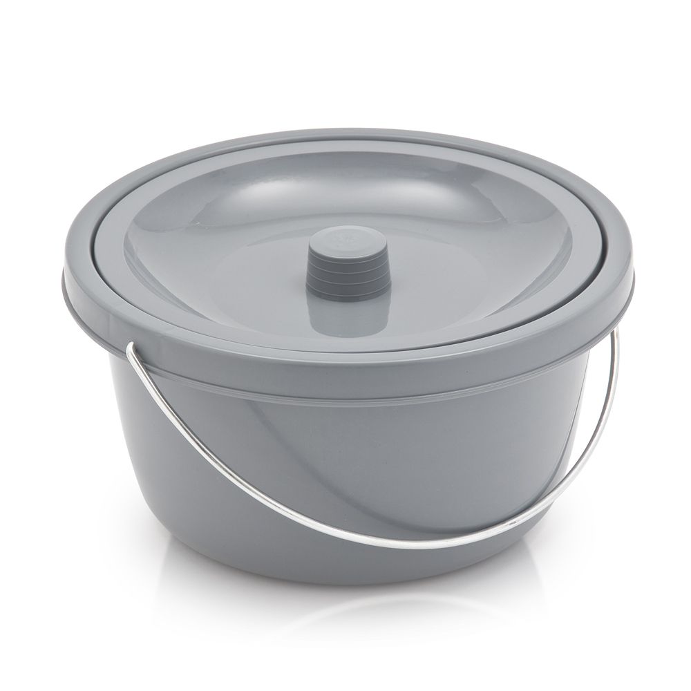 Стул с санитарным оснащением для инвалидов FS696