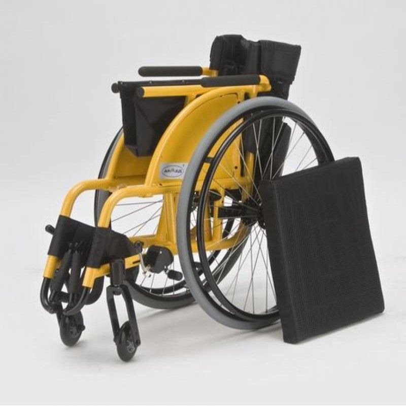 Кресло-коляска для инвалидов FS722LQ