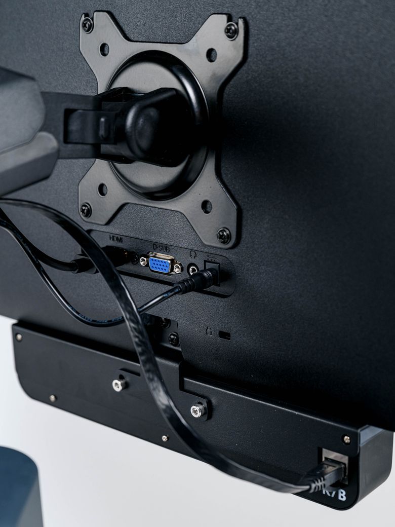 Электронный стационарный видеоувеличитель Luna 24