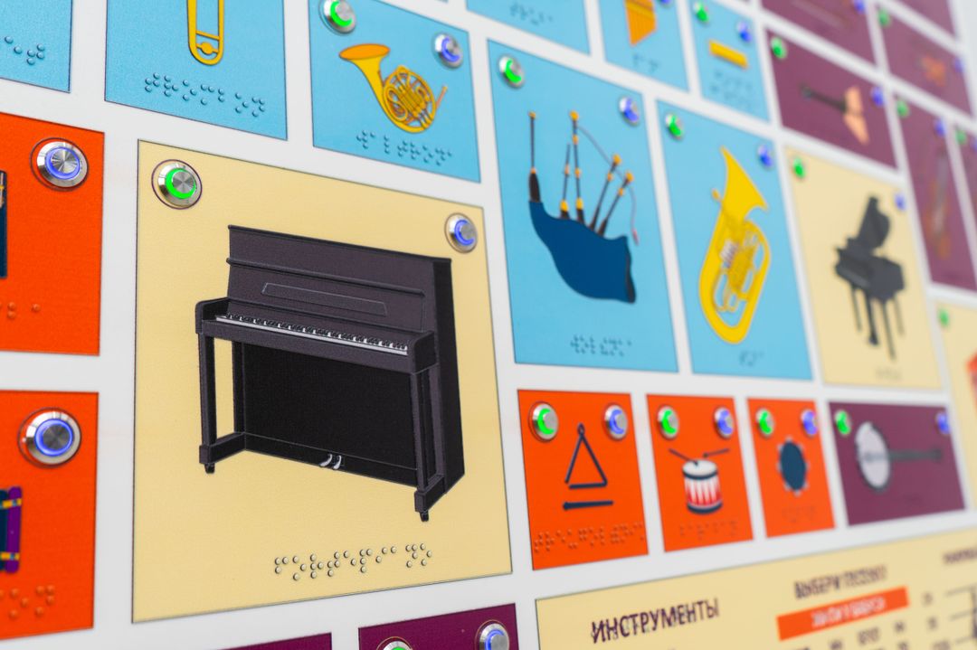 Стенд тактильно-звуковой обучающий Музыкальные инструменты 840х640